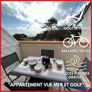 Image of "LE PETIT PARADIS" Appartement duplex, vue mer et port, 5 personnes, accès parc aquatique gratuit