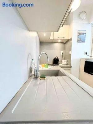 Image of Le Dulys : Apt 2 prs, vue mer, clim, 2 min plages