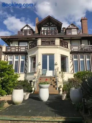 Image of Au Soleil Couchant