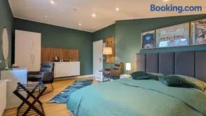 Image of 3 ROOMS - Zimmervermietung nähe Flughafen BER - gratis WLAN, Parken & Netflix