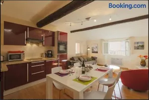 Image of Nice Renting - COLONNA - Best place in Nice Old Town