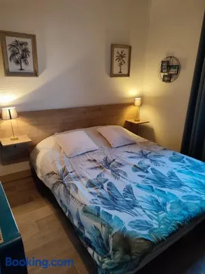 Image of Charmant studio 8, parking et wifi gratuit, local vélo
