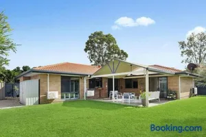 Image of Springfield Breeze - Newly furnished home, Sunny Patio and BBQ