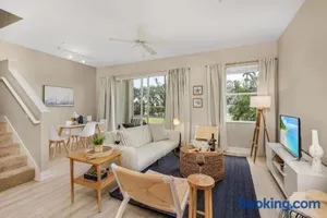 Image of Modern Townhouse close to beaches