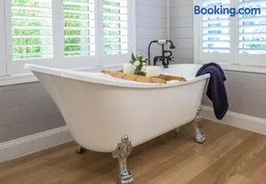 Image of Franklin - An Escape to the Country