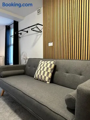 Image of Entire Apartment boutique king size bed near Town Centre