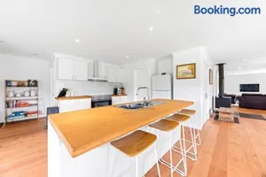 Image of Kelly Creek Farm - Tolmie - Sleeps 10