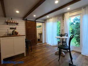 Image of Gemütliches Tinyhouse im Garten einer Villa