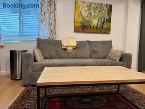 Image of Pasadena Old Town Cottage