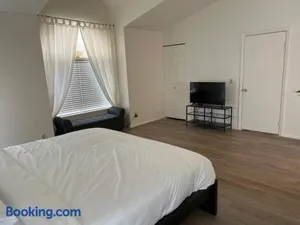 Image of Extended Stay 3 Or 4 Beds Cozy Smart Home Living