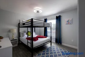 Image of Family Fun Ping Pong, Bbq, Walk To Park Nearby