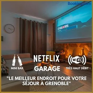 Image of Luxury Cinephile - Netflix - 2 Balcons - Garage Privé - Minibar