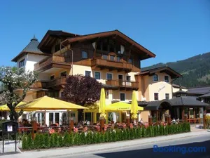 Image of Appartements Lorenzoni, Cafe Konditorei Helmut Lorenzoni