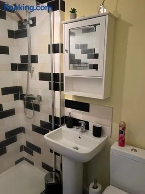 Image of Stylish 2 Bedroom Home In Essex