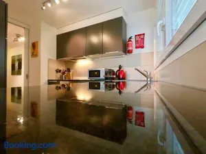 Image of 179 Comfortable sunny quiet good location and free parking included