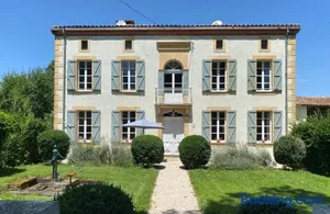 Image of Le Manoir aux Volets Verts with Hot Tub