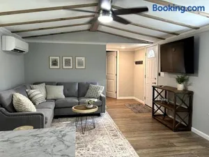 Image of Relaxing Cabin Near Raysville