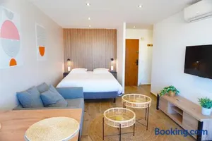 Image of Studio cosy devant RER B TGV Massy SNCF