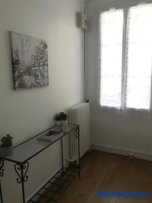 Image of Très bel appartement de style ancien avec sa terrasse en bois en coeur de ville