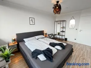 Image of LTA Apartment Unterschleißheim bei München - 6P, Parkplatz, S-Bahn
