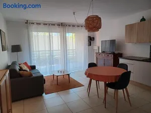 Image of Clos des chênes - Terrasse Parking Tram à 1 min