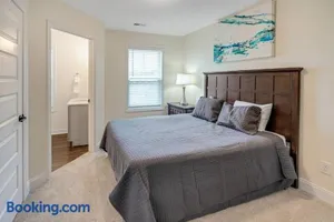 Image of Alto P5 Spectacular 2bd25bth Unit