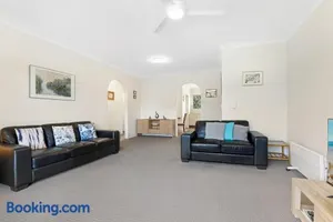 Image of Hawaiian Gardens 22