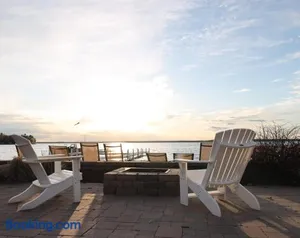 Image of Bay Colony 774 - Upper