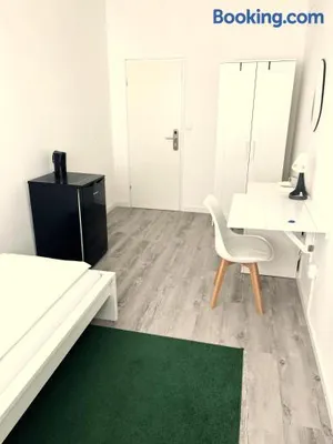 Image of D10 I shared bathrooms&kitchen