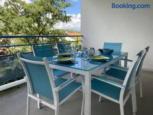 Image of Vaux-sur-Mer : Appartement 2* avec piscine et balcon - FR-1-738-39