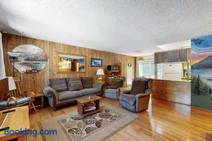 Image of Pineland Escape