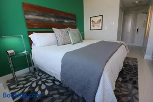 Image of Renovated 21st Floor Private Unit located in Coconut Grove Hotel