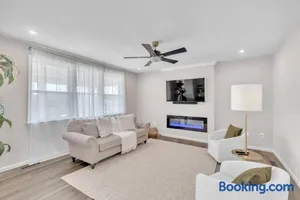 Image of Luxury 4BR Retreat Kitchen Grill Fireplace