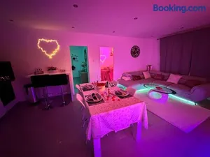 Image of Jacuzzi Appartement love room