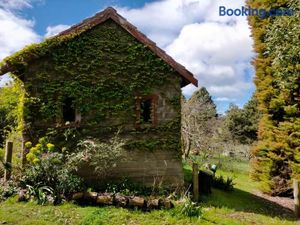 Image of Hideaway Farmlet Romantic Cottage with Miniature Goats