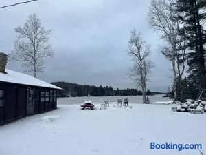 Image of Adventure Cabin on Lake Ruth