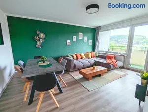 Image of Schöne Wohnung mit Balkon/Parkplatz/Aufzug