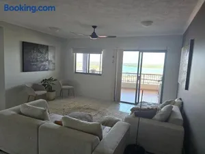 Image of 1 bedroom Harbour view apartment Darwin CBD