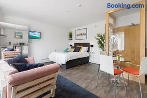 Image of Exeter City Centre Apartments Ashton Apartment