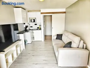 Image of Port frejus à 2 pas de la mer