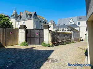 Image of Casa Jacobin