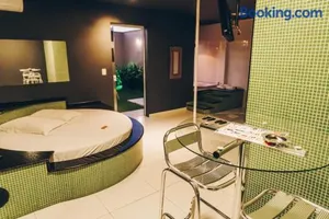 Image of Champagne Motel by Drops