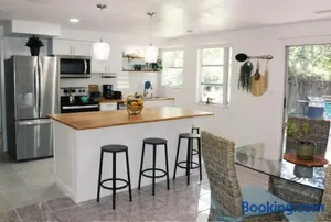 Image of 5 min from Weeki Wachee park- Fully Fenced 3 Bedroom House