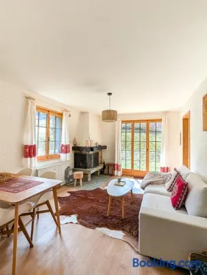 Image of Rare, quite & centered Apartment with Garden & Fireplace