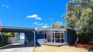 Image of Beach Cottage. 100m to the beach 9minutes to Hot Springs. Pet Friendly