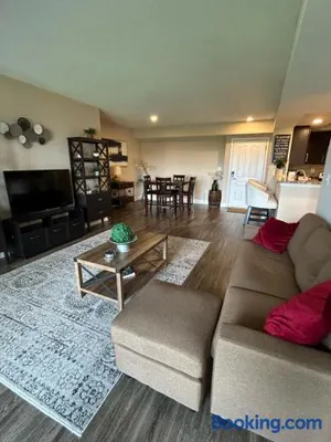 Image of Spacious 2 Bedroom 2 Bathroom Apartment with Balcony in Uptown Charlotte! City Views & Free Parking!