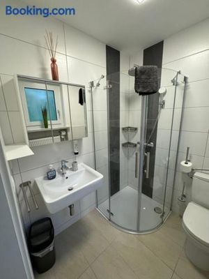 Image of Ferienwohnung "Sorgenfrei" in Coburg ! - im EG mit Privatparkplatz & Balkon