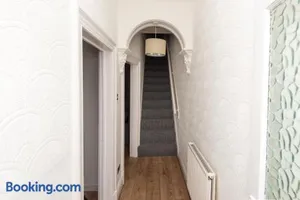 Image of Modern 3 bed, sleeps 8