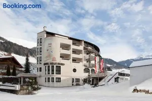 Image of Hotel Neue Burg