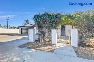 Image of Sleeps 16, Mins from Beaches, Outlets & Military base